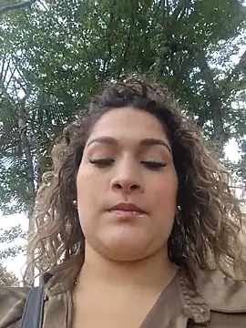 Snapshot of Sara_smiiith211 chatting on 10-17-25, 06:32 Sara smiiith211 online show from 10-17-25, 06:32