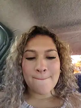 Sara smiiith211 online show from 02-16-26, 07:01