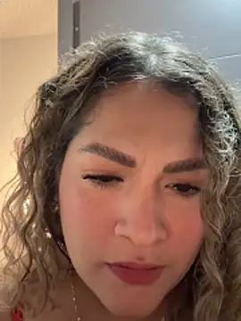 Sara smiiith211 online show from 04-14-26, 04:34