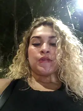 Sara smiiith211 online show from 12-20-25, 12:13