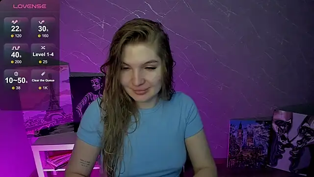 Snapshot of lily_williamss chatting on 05-08-26, 12:03 lily williamss online show from 05-08-26, 12:03
