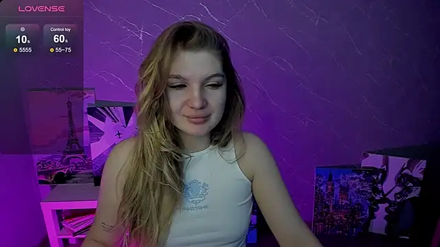 Snapshot of lily_williamss chatting on 04-22-26, 12:17 lily williamss online show from 04-22-26, 12:17