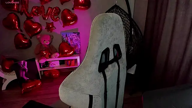 lily williamss online show from 02-28-25, 03:59