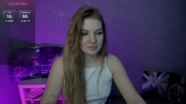 Snapshot of lily_williamss chatting on 06-10-26, 12:56 lily williamss online show from 06-10-26, 12:56