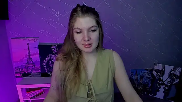 Snapshot of lily_williamss chatting on 04-29-26, 12:15 lily williamss online show from 04-29-26, 12:15