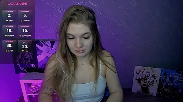 Snapshot of lily_williamss chatting on 05-29-26, 01:00 lily williamss online show from 05-29-26, 01:00