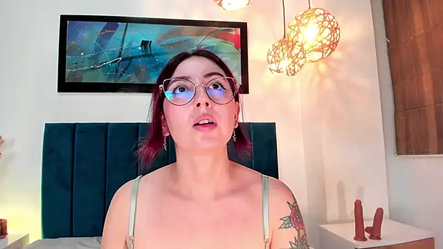 Emilywatsonn online show from 03-13-25, 03:33