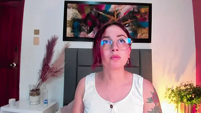 Emilywatsonn online show from 03-14-25, 06:32