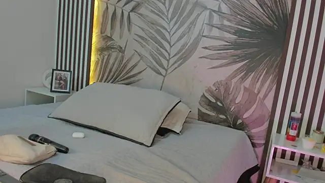 Samaantha-White online show from 09-21-25, 11:48