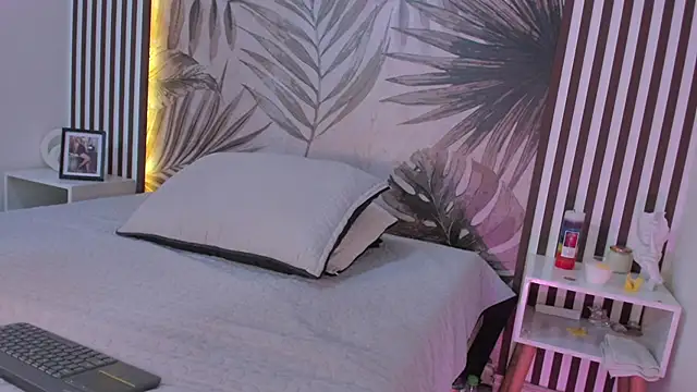 Samaantha-White online show from 09-23-25, 11:28