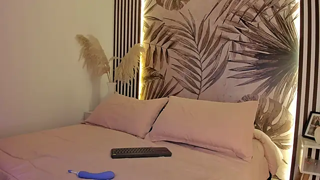 Samaantha-White online show from 03-13-26, 11:48