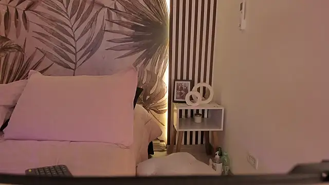 Samaantha-White online show from 06-02-26, 11:21