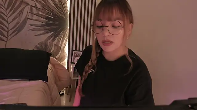 Samaantha-White online show from 03-30-26, 11:44