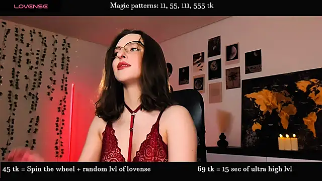 Snapshot of Alicia_x_art chatting on 06-03-26, 08:24 Alicia x art online show from 06-03-26, 08:24