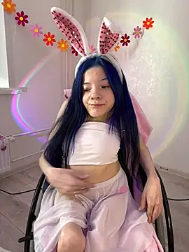 MiniSophiaa online show from 03-31-26, 09:33