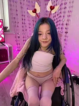 MiniSophiaa online show from 02-12-26, 08:14