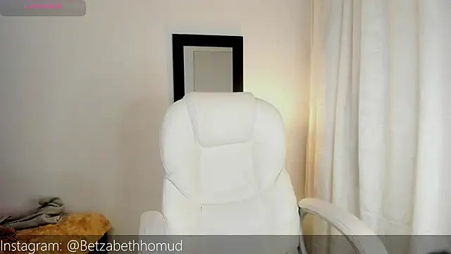 Snapshot of BetzabethHomud0 chatting on 11-14-25, 10:46 BetzabethHomud0 online show from 11-14-25, 10:46