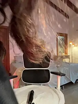 Amelia Rouse online show from 02-20-26, 09:06