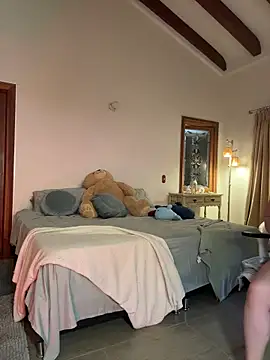 Amelia Rouse online show from 02-24-26, 09:37