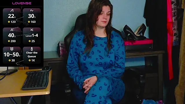 TreeJeanne online show from 11-25-25, 01:28