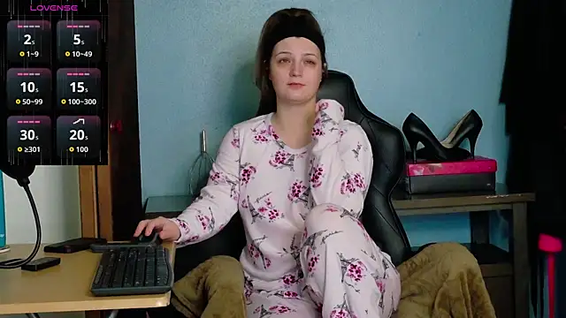 TreeJeanne online show from 10-12-25, 02:57