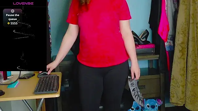 TreeJeanne online show from 12-20-25, 03:59