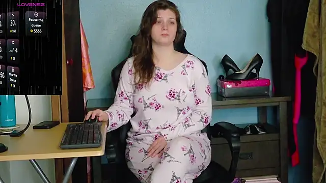 TreeJeanne online show from 10-26-25, 08:42