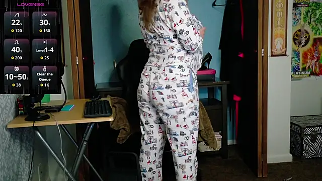 TreeJeanne online show from 10-11-25, 04:24