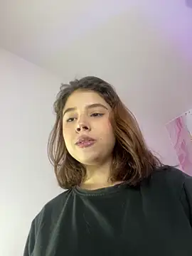 Snapshot of Lia_sex69 chatting on 03-08-25, 05:07 Lia sex69 online show from 03-08-25, 05:07