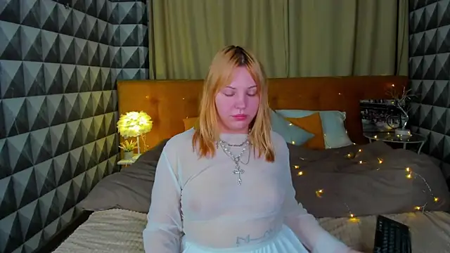 Stacy Luv online show from 09-22-25, 12:05