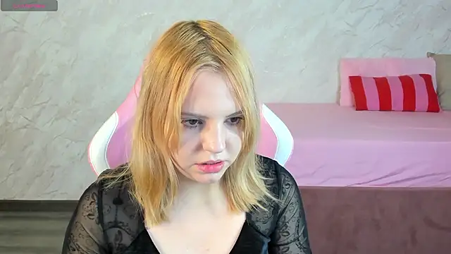 Snapshot of Stacy_Luv chatting on 02-07-26, 08:44 Stacy Luv online show from 02-07-26, 08:44