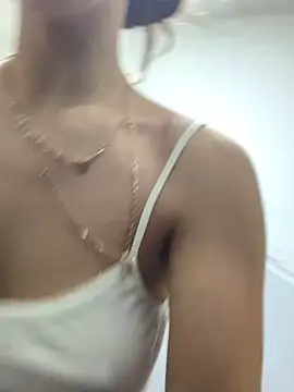 Snapshot of EvaWhisper chatting on 02-14-25, 03:26 EvaWhisper online show from 02-14-25, 03:26