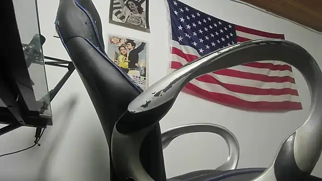 charlie hotxxx online show from 04-18-26, 04:59