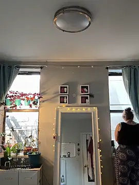 sylviahhh online show from 03-31-26, 10:45