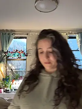 sylviahhh online show from 04-25-26, 10:18