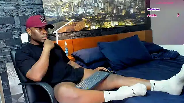Snapshot of thomas_santtos1 chatting on 03-05-25, 08:10 thomas santtos1 online show from 03-05-25, 08:10