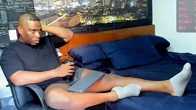 Snapshot of thomas_santtos1 chatting on 02-27-25, 12:45 thomas santtos1 online show from 02-27-25, 12:45