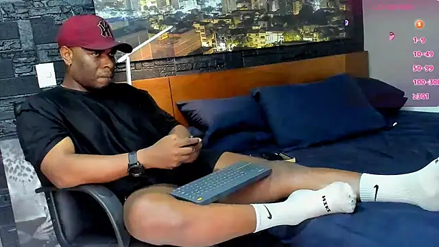 Snapshot of thomas_santtos1 chatting on 03-13-25, 12:56 thomas santtos1 online show from 03-13-25, 12:56