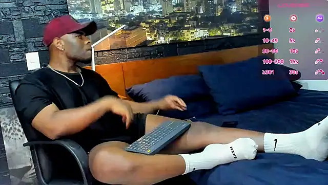 Snapshot of thomas_santtos1 chatting on 03-12-25, 02:52 thomas santtos1 online show from 03-12-25, 02:52