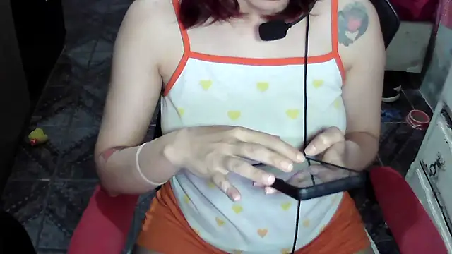 ManuEscarlate13 online show from 11-07-25, 05:45