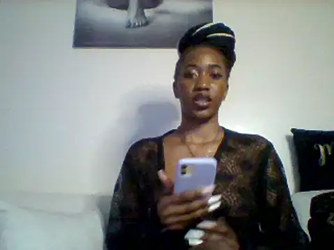 Queeen model online show from 01-25-25, 10:50