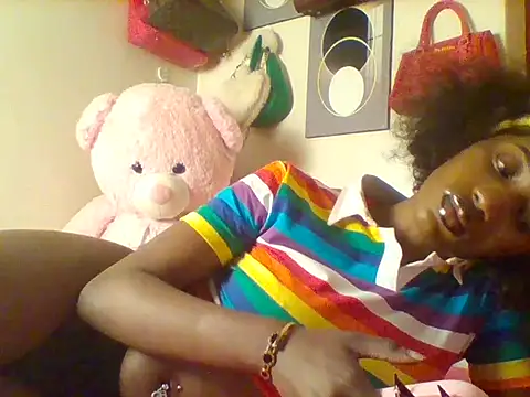 Queeen model online show from 10-10-25, 05:14