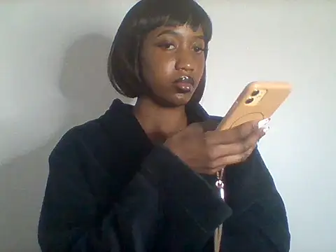 Queeen model online show from 07-09-26, 11:15