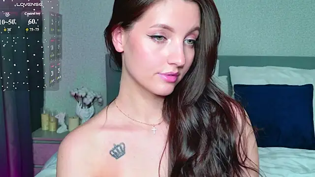 Snapshot of Damn_Bae_ chatting on 06-19-26, 03:45 Damn Bae online show from 06-19-26, 03:45