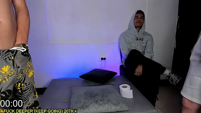 Threesome-no-mercy online show from 02-24-26, 01:28