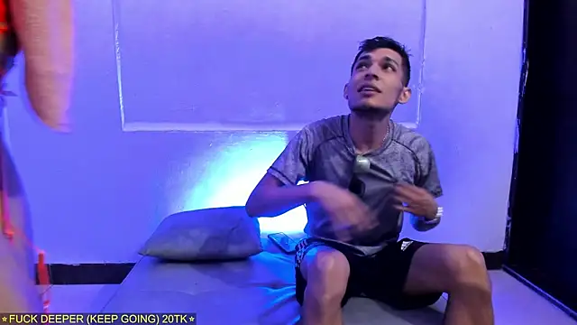 Threesome-no-mercy online show from 02-15-26, 08:41