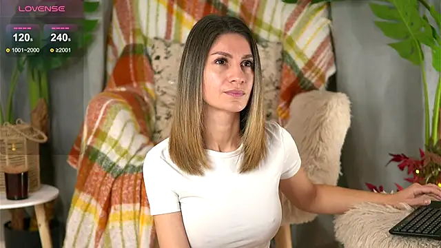 JuliaRichard online show from 11-14-25, 07:01