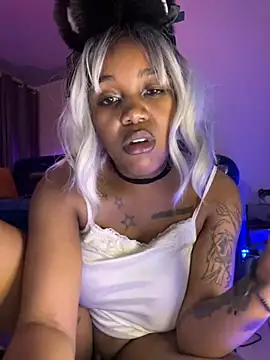 Cherrytowild online show from 11-22-25, 05:23