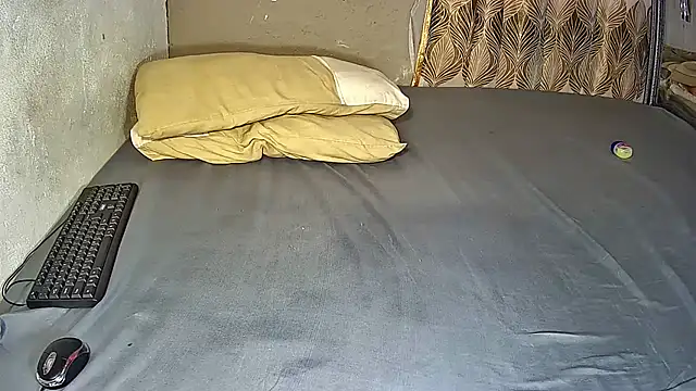 BustyThickyAss online show from 07-09-26, 06:36