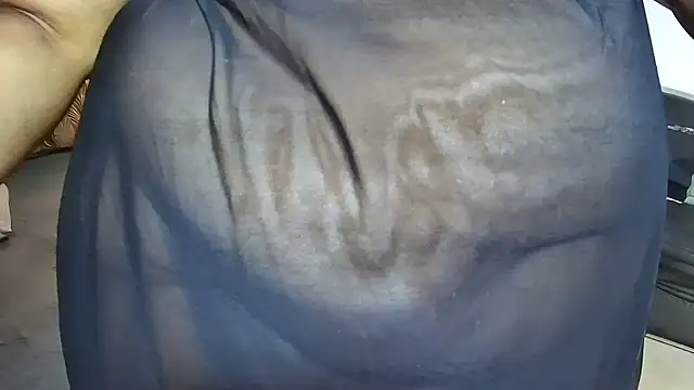 Snapshot of BustyThickyAss chatting on 05-25-26, 01:32 BustyThickyAss online show from 05-25-26, 01:32